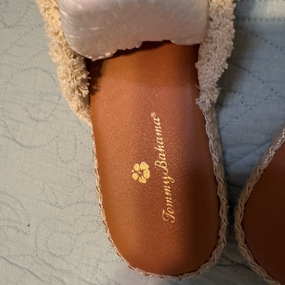 Tommy Bahama Cream and Tan Sandals - Picture 4 of 6